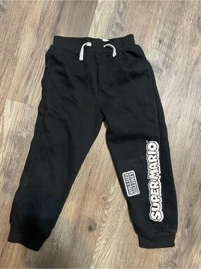 Nintendo Black Kids Super Mario Joggers with White Drawstring 5 Years unisex
